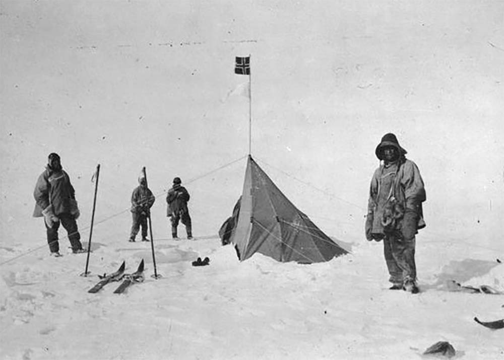 Amundsen's flag